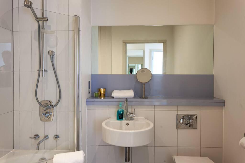 Iconic Luxury Manchester Apartment Esterno foto